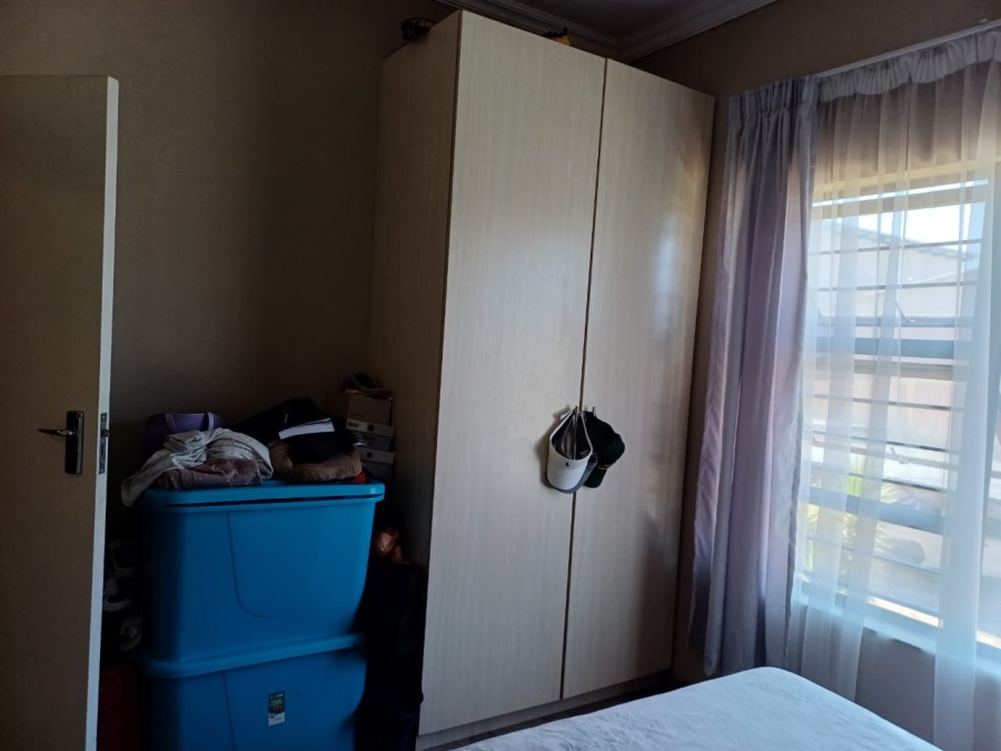 2 Bedroom Property for Sale in Gateway Manor North West